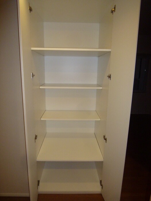 物件内観写真11　(収納)