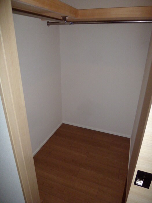 物件内観写真12　(収納)