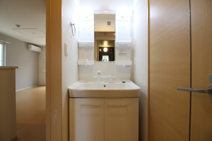 物件内観写真13　(洗面)