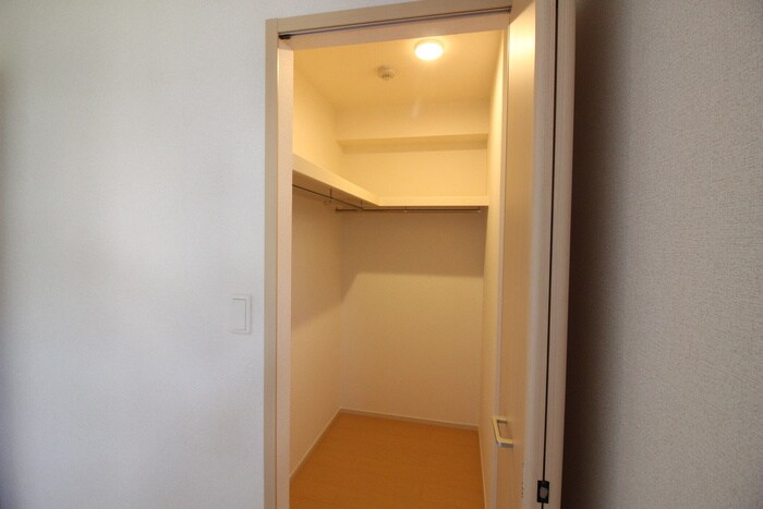物件内観写真15　(収納)
