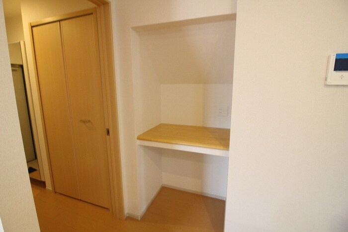 物件内観写真17　(廊下)