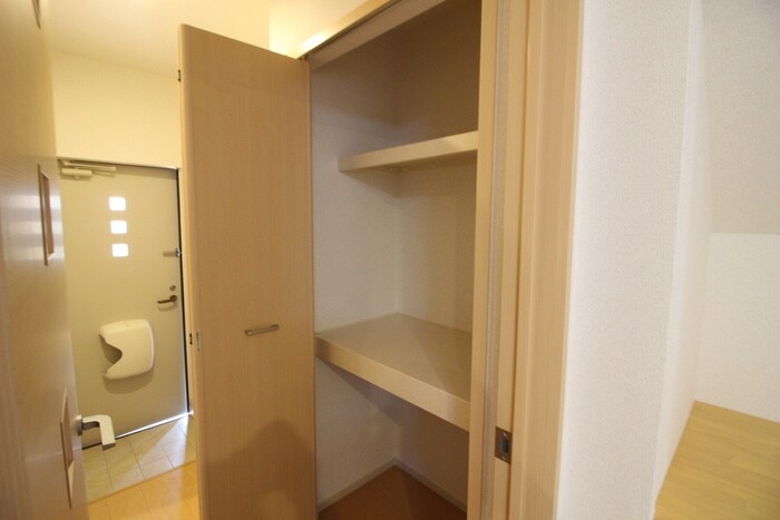 物件内観写真22　(収納)