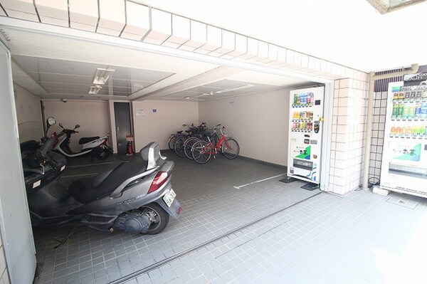 バイク置き場