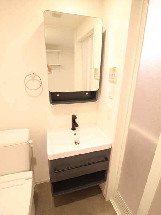 物件内観写真9　(洗面)