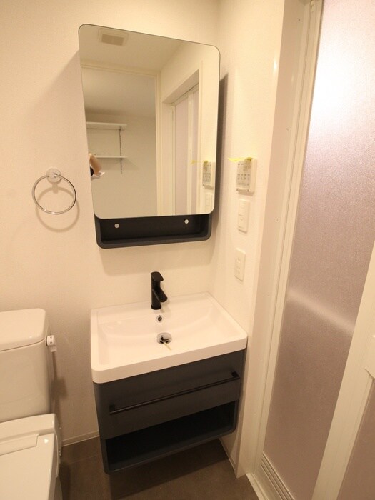 物件内観写真9　(洗面)