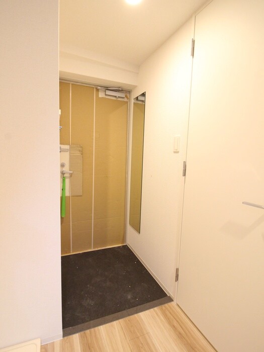 物件内観写真15　(玄関)