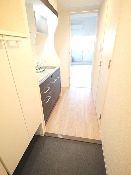 物件内観写真16　(廊下)