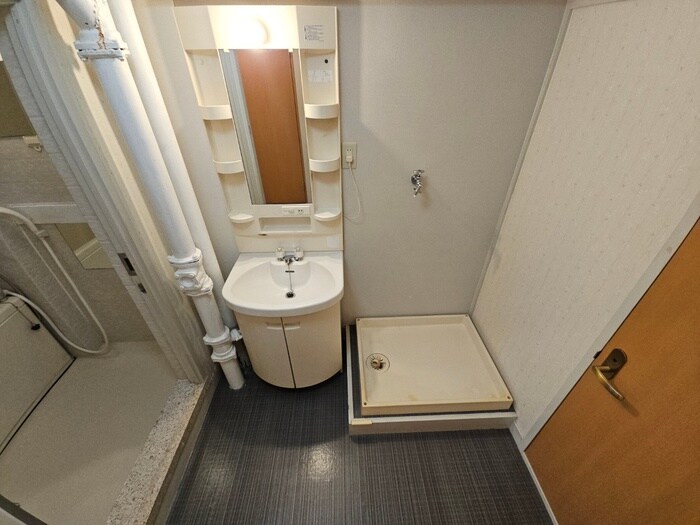 物件内観写真20　(洗濯機置場)