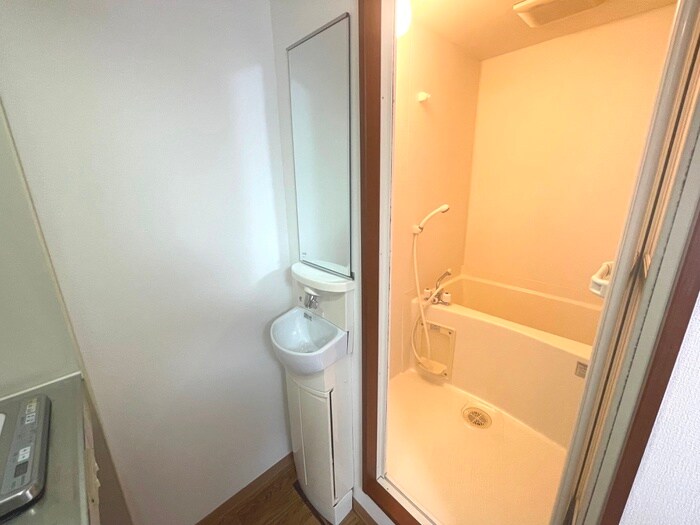 物件内観写真9　(洗面)