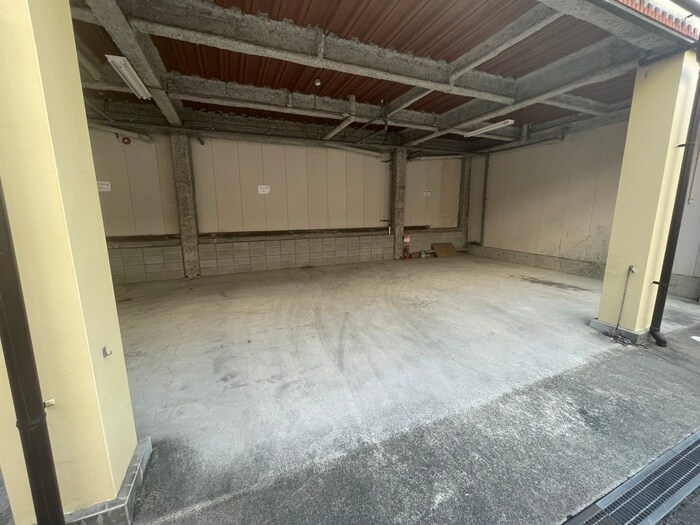 物件外観写真3　(駐車場)