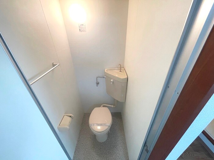 物件内観写真13　(トイレ)