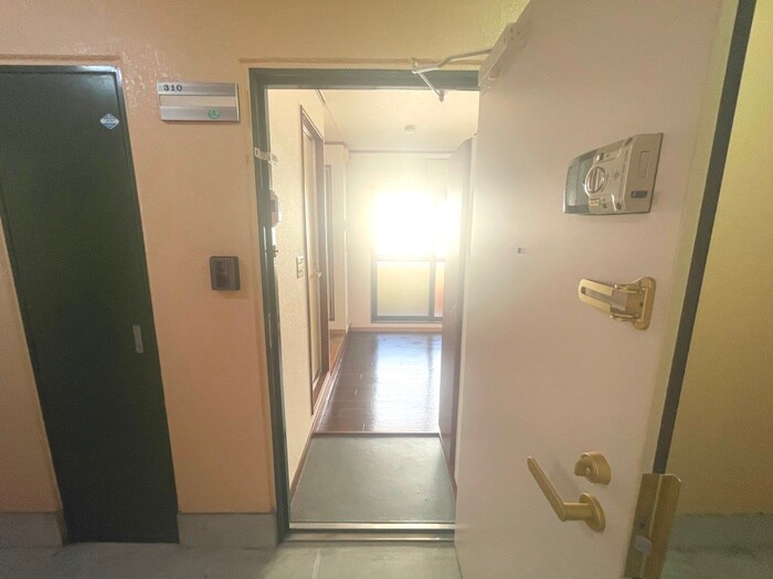 物件内観写真16　(廊下)