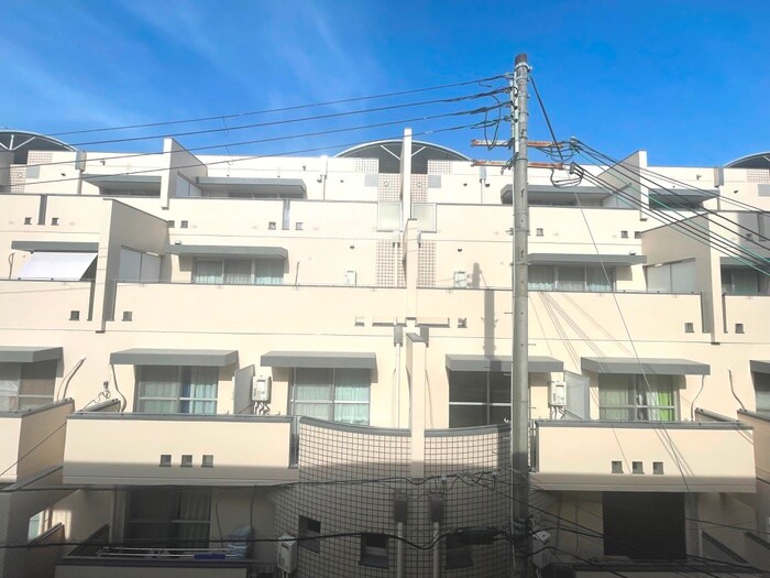 物件内観写真18　(室内からの展望)