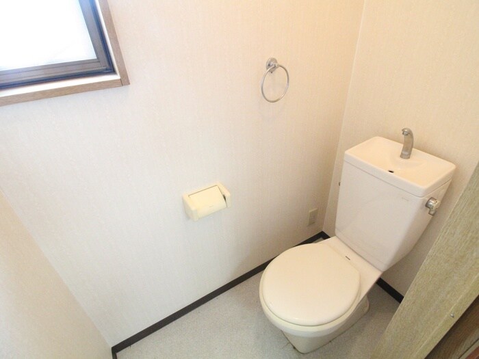 物件内観写真11　(トイレ)