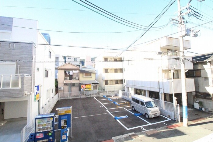 物件内観写真13　(室内からの展望)