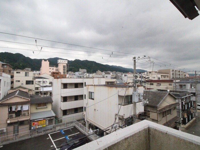 物件内観写真14　(室内からの展望)