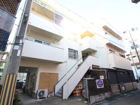 新田マンション外観写真
