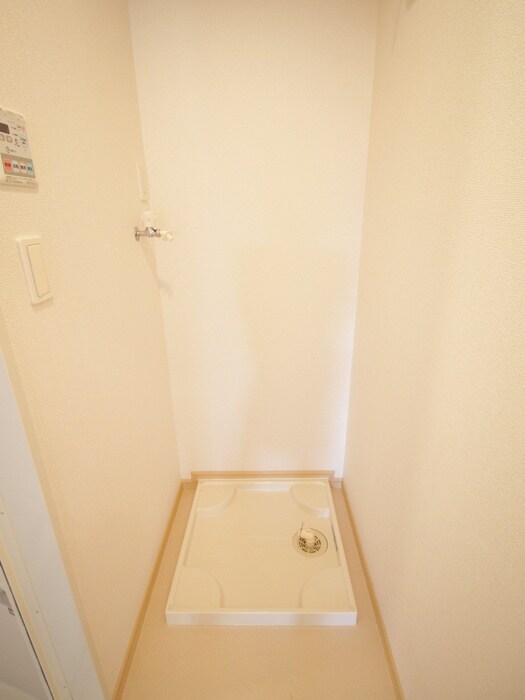 物件内観写真17　(洗濯機置場)