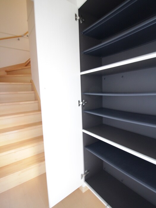 物件内観写真18　(靴箱)