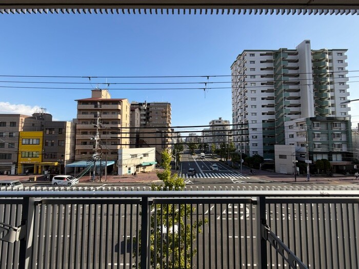 物件内観写真21　(室内からの展望)