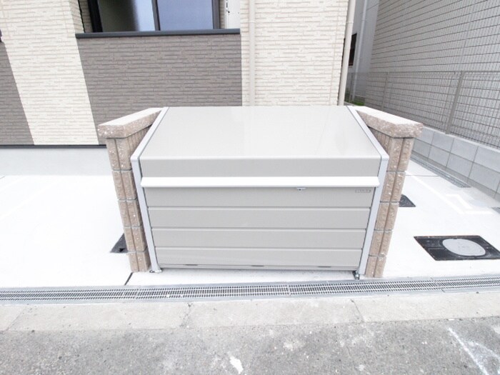 物件外観写真4　(建物設備)