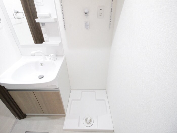 物件内観写真13　(洗濯機置場)