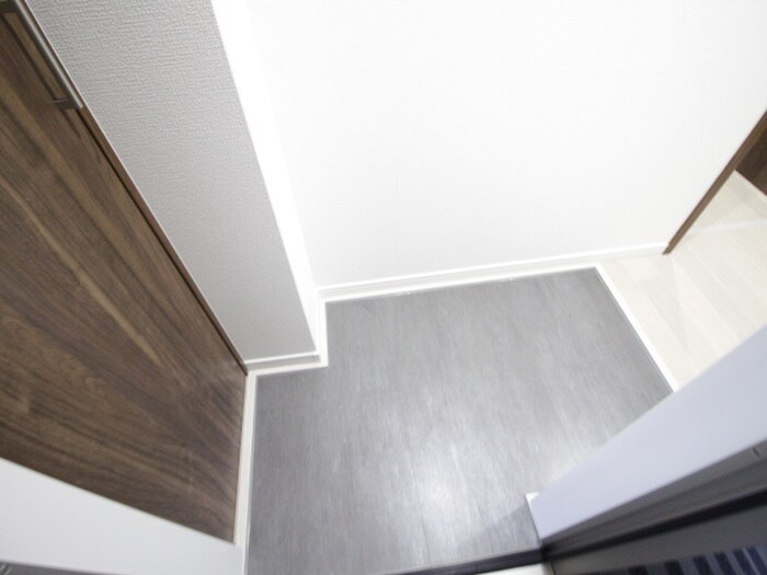 物件内観写真17　(玄関)