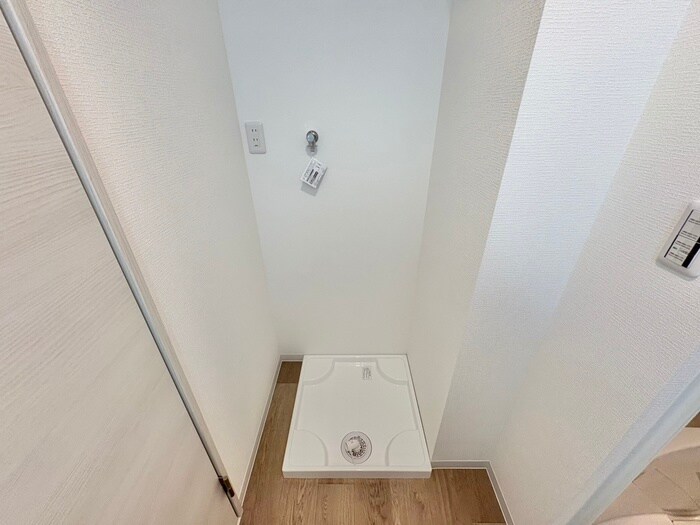 物件内観写真17　(洗濯機置場)