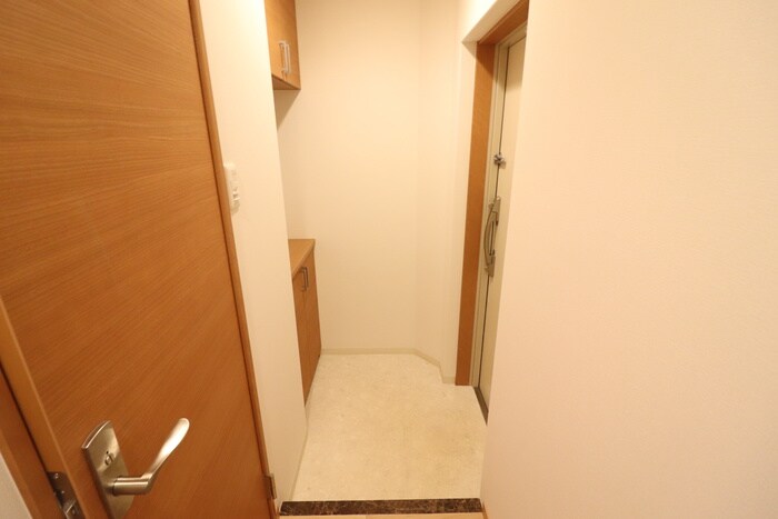 物件内観写真15　(玄関)
