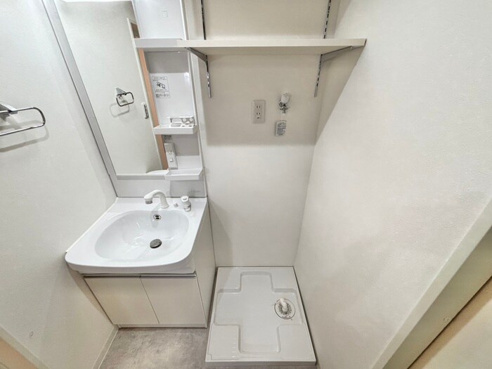 物件内観写真13　(洗濯機置場)