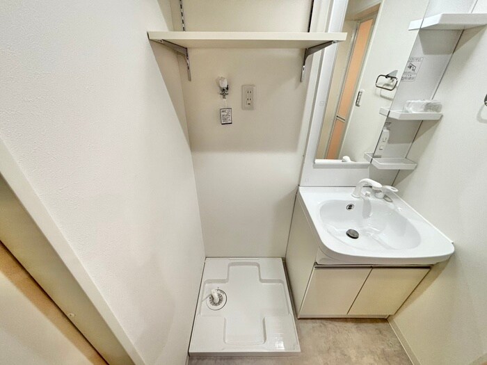 物件内観写真15　(洗濯機置場)