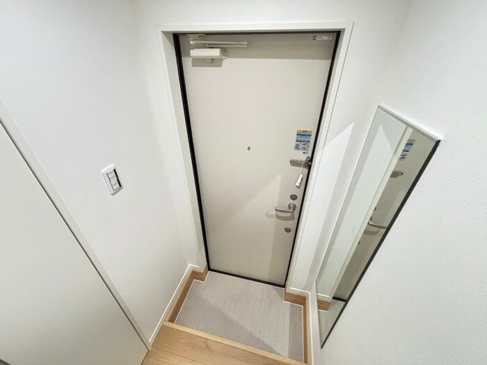 物件内観写真17　(玄関)
