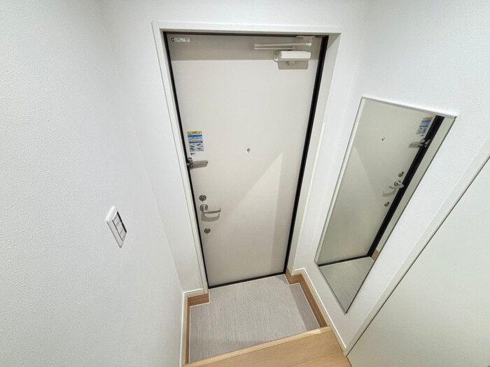 物件内観写真18　(玄関)