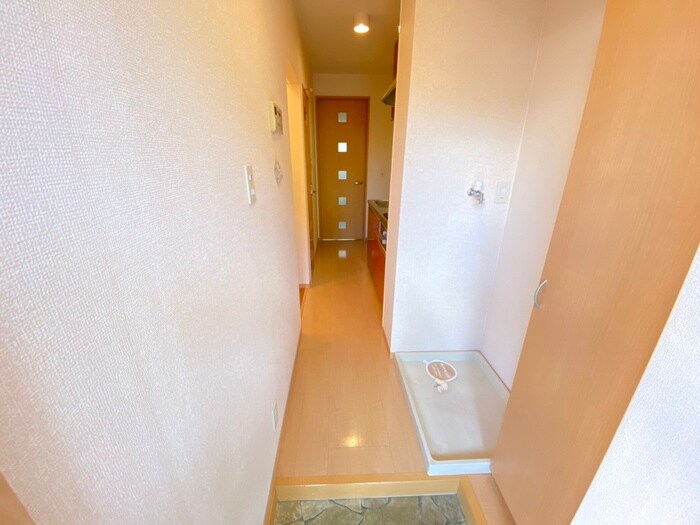 物件内観写真9　(廊下)