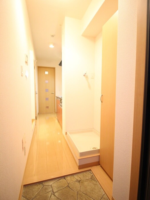 物件内観写真14　(廊下)
