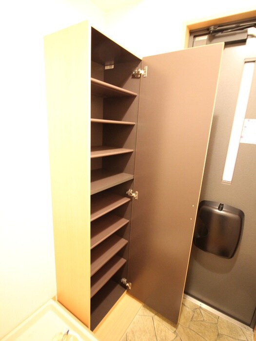 物件内観写真15　(靴箱)