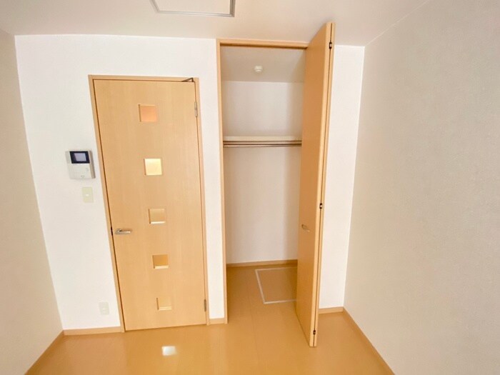 物件内観写真15　(収納)