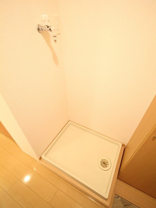 物件内観写真17　(洗濯機置場)