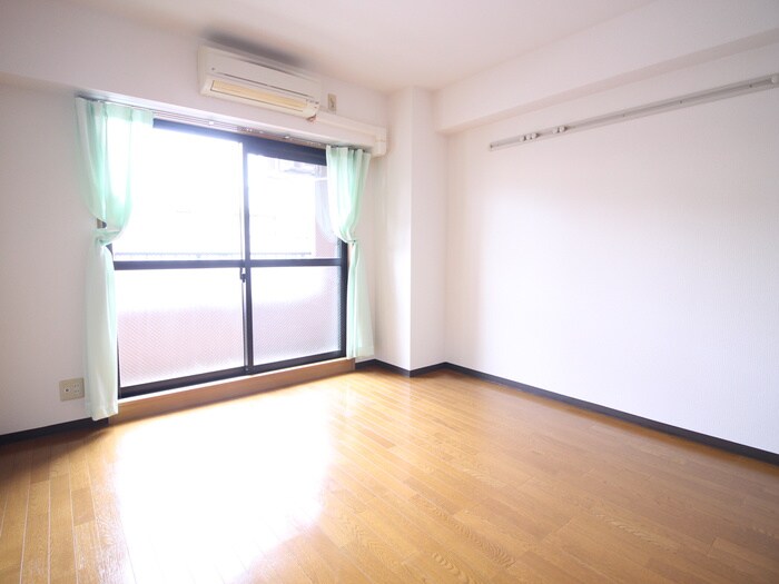 物件内観写真5　(居室)