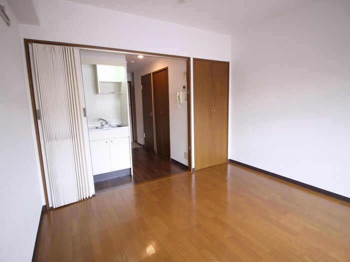 物件内観写真6　(居室)