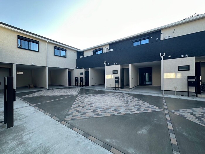 物件外観写真1　(外観写真)