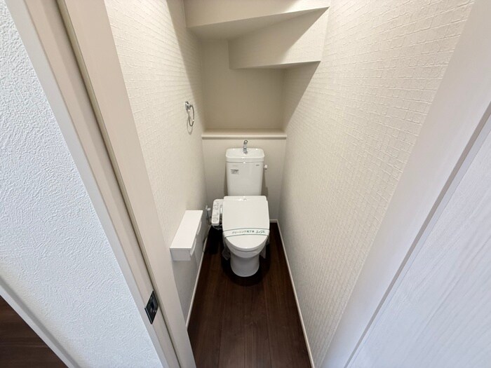 物件内観写真8　(トイレ)