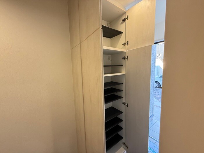 物件内観写真12　(靴箱)