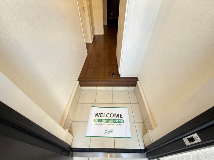 物件内観写真16　(玄関)