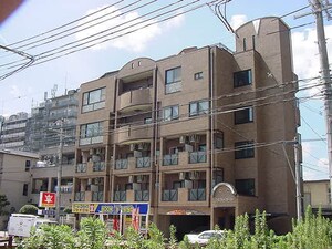 真上ウエストコート外観写真