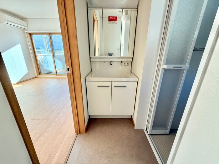 物件内観写真12　(洗面)