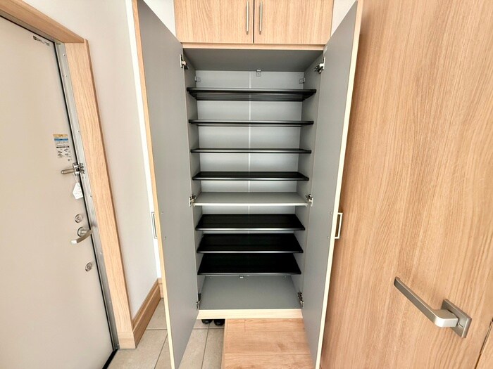 物件内観写真16　(靴箱)