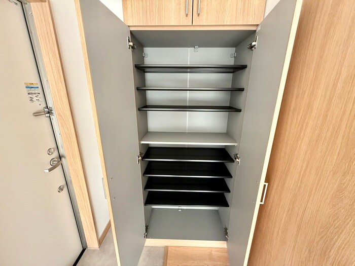 物件内観写真16　(靴箱)