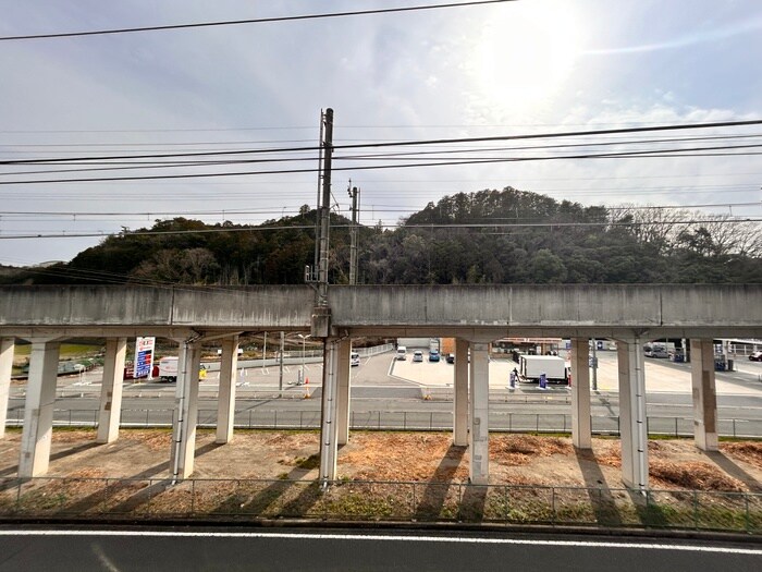 物件内観写真16　(室内からの展望)