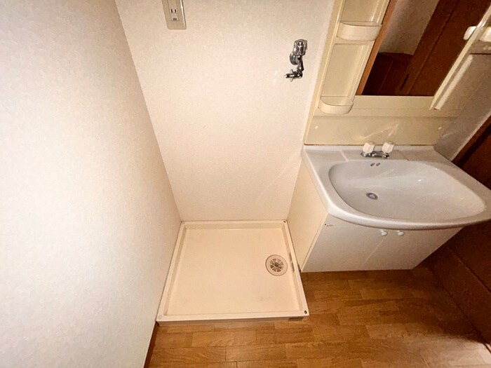 物件内観写真20　(洗濯機置場)